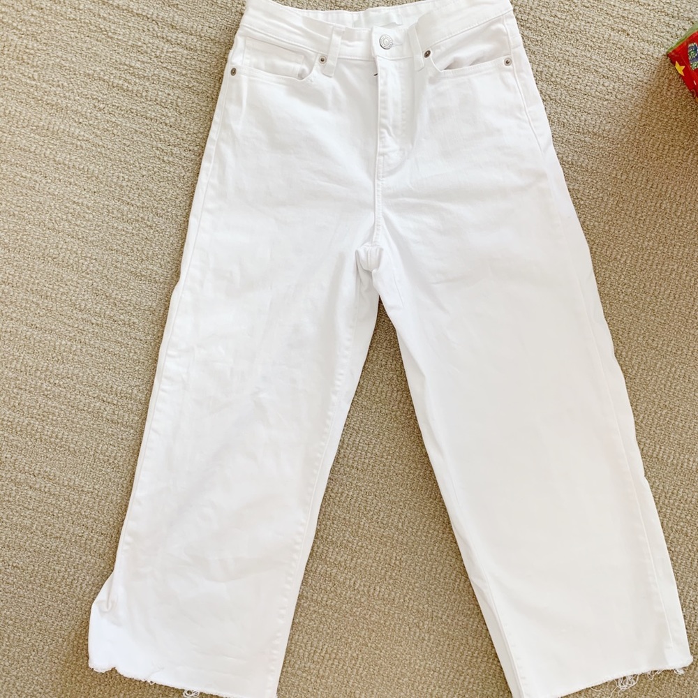 UNIQLO Wide Legged Jeans (White)